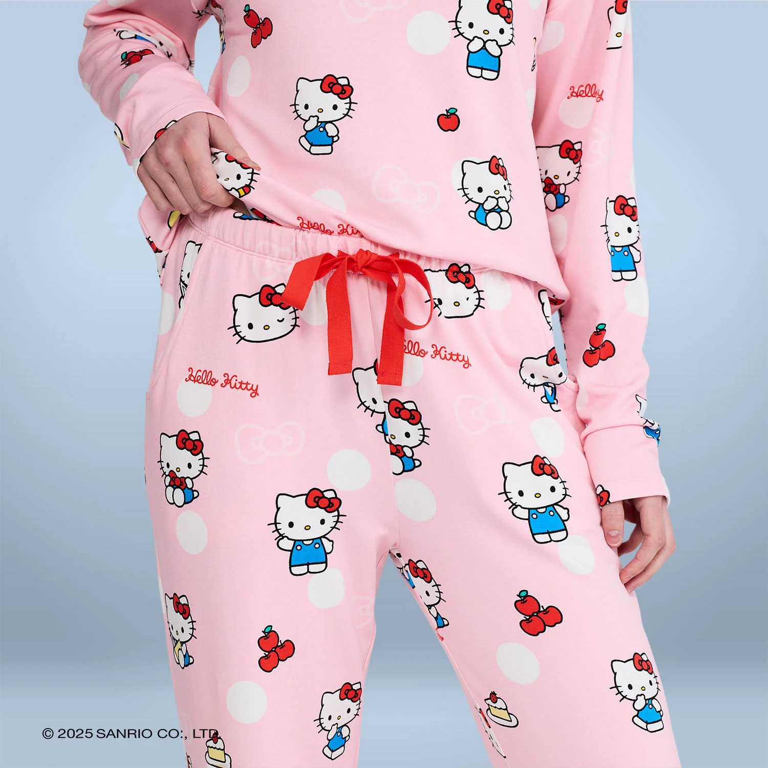 1004-hello-kitty-polka-dot-3.webp Hello Kitty Polka Dot