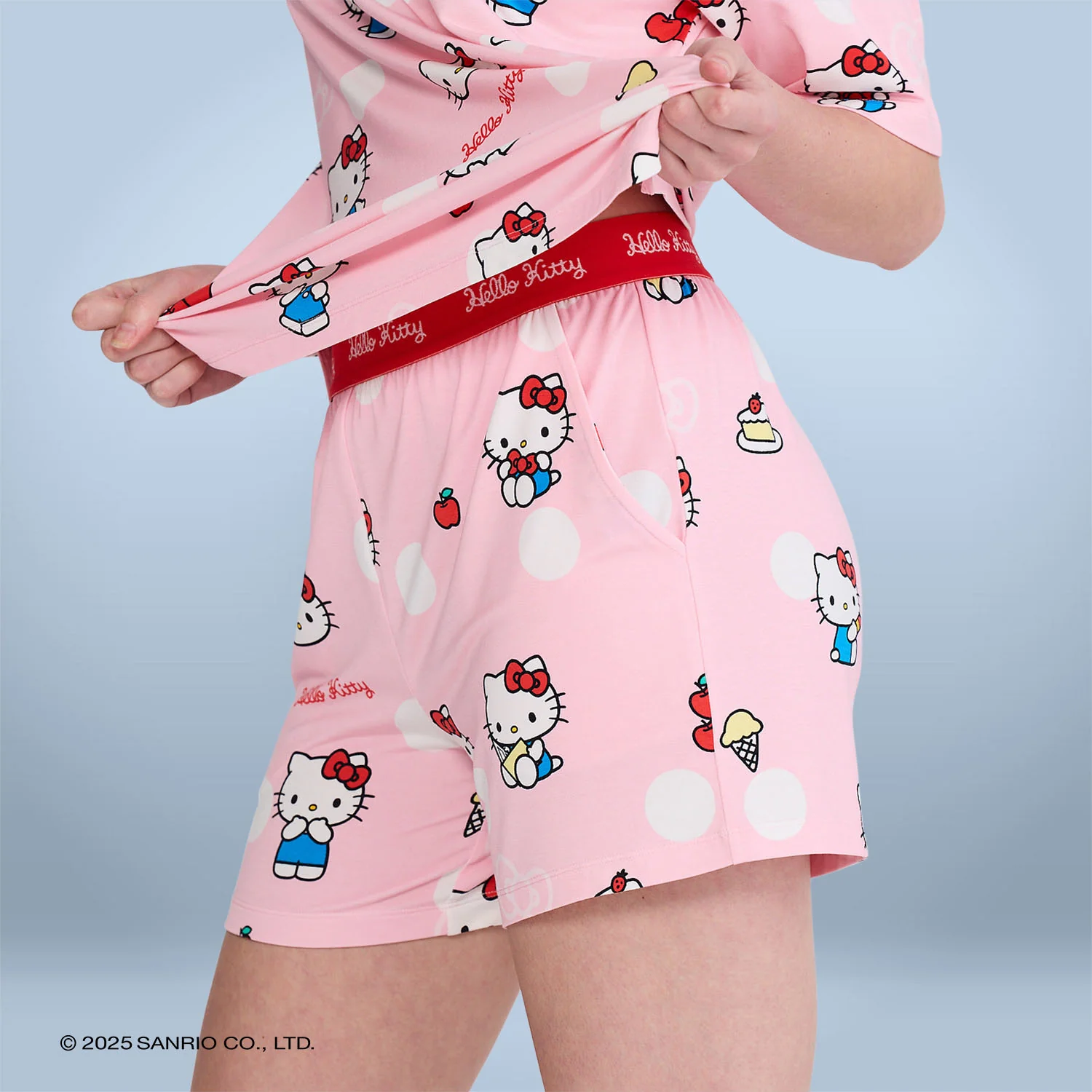 1011-hello-kitty-polka-dot-5.webp Hello Kitty Polka Dot
