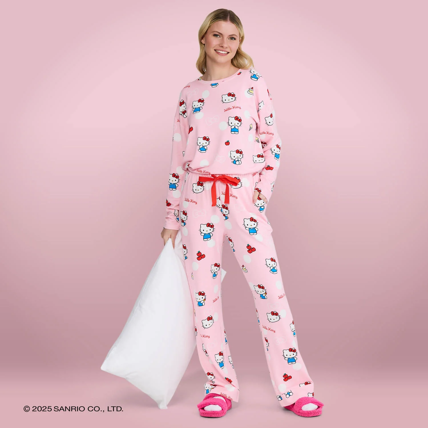 1040-hello-kitty-polka-dot-4.webp Hello Kitty Polka Dot