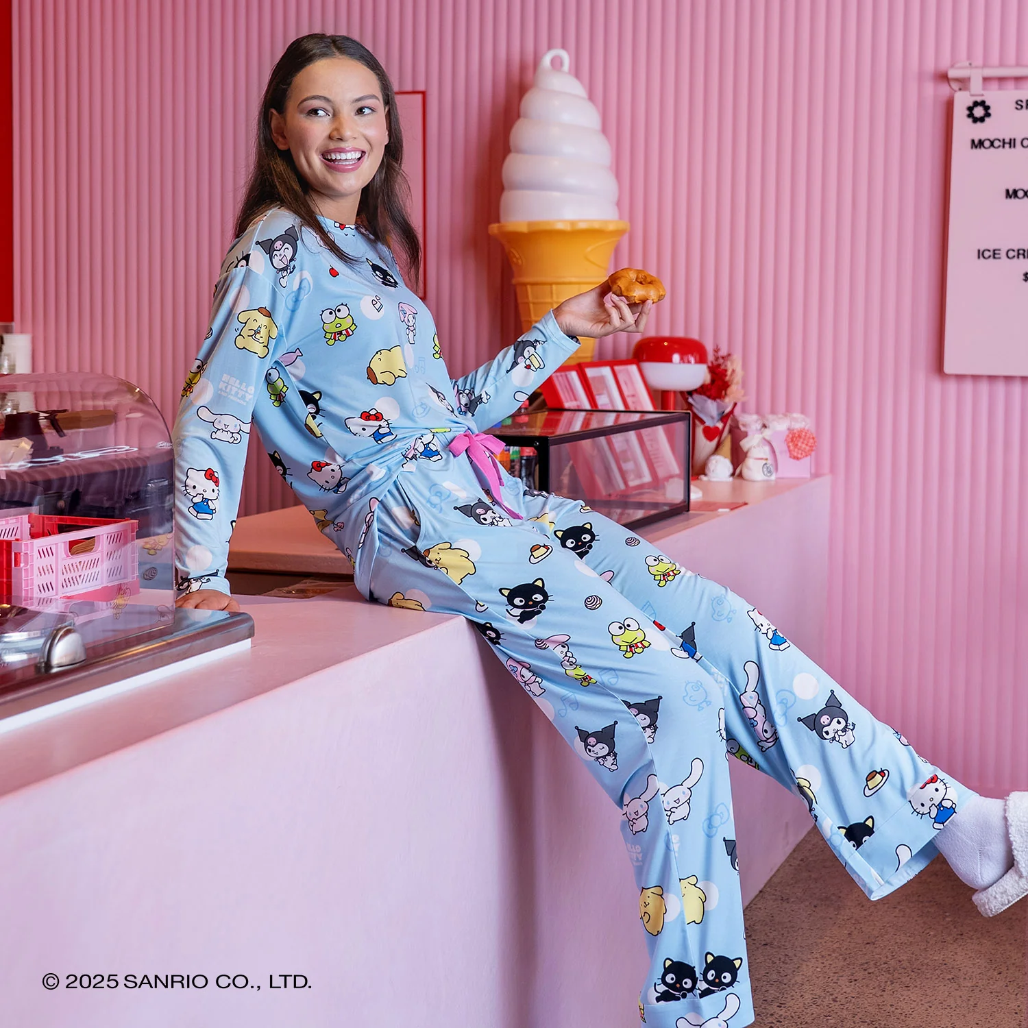 1061-hello-kitty-friends-2.webp Hello Kitty & Friends