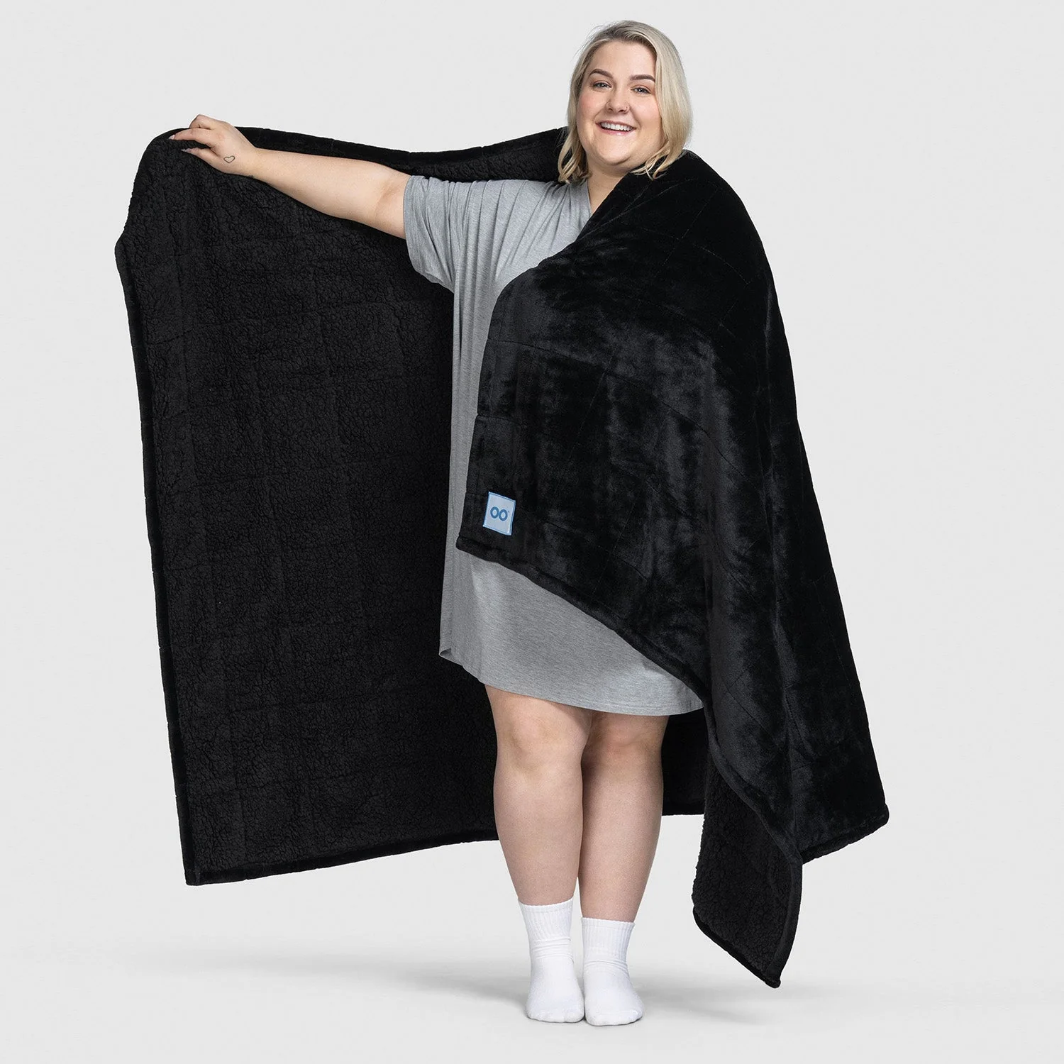 1104-black-4.webp Black