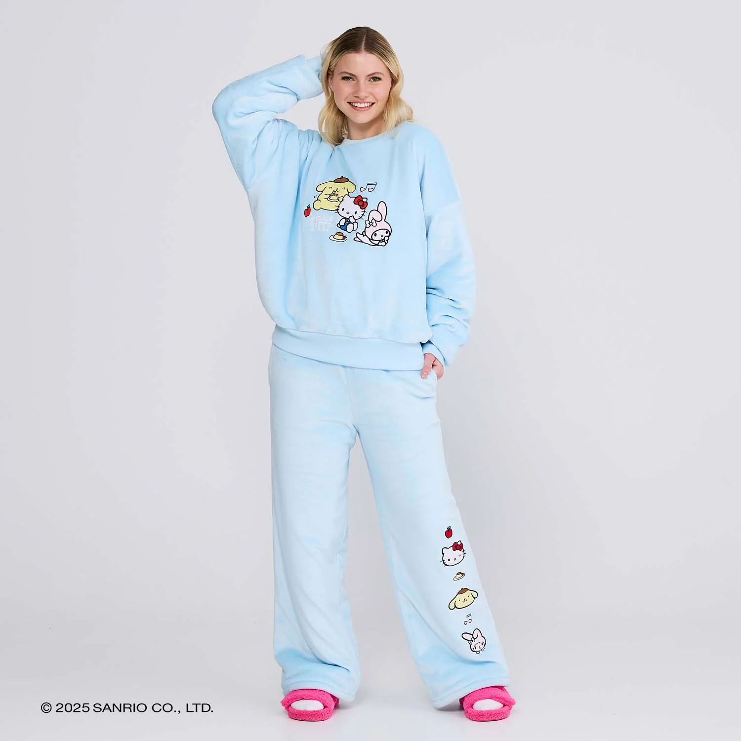 1350-hello-kitty-friends-3.webp Hello Kitty & Friends