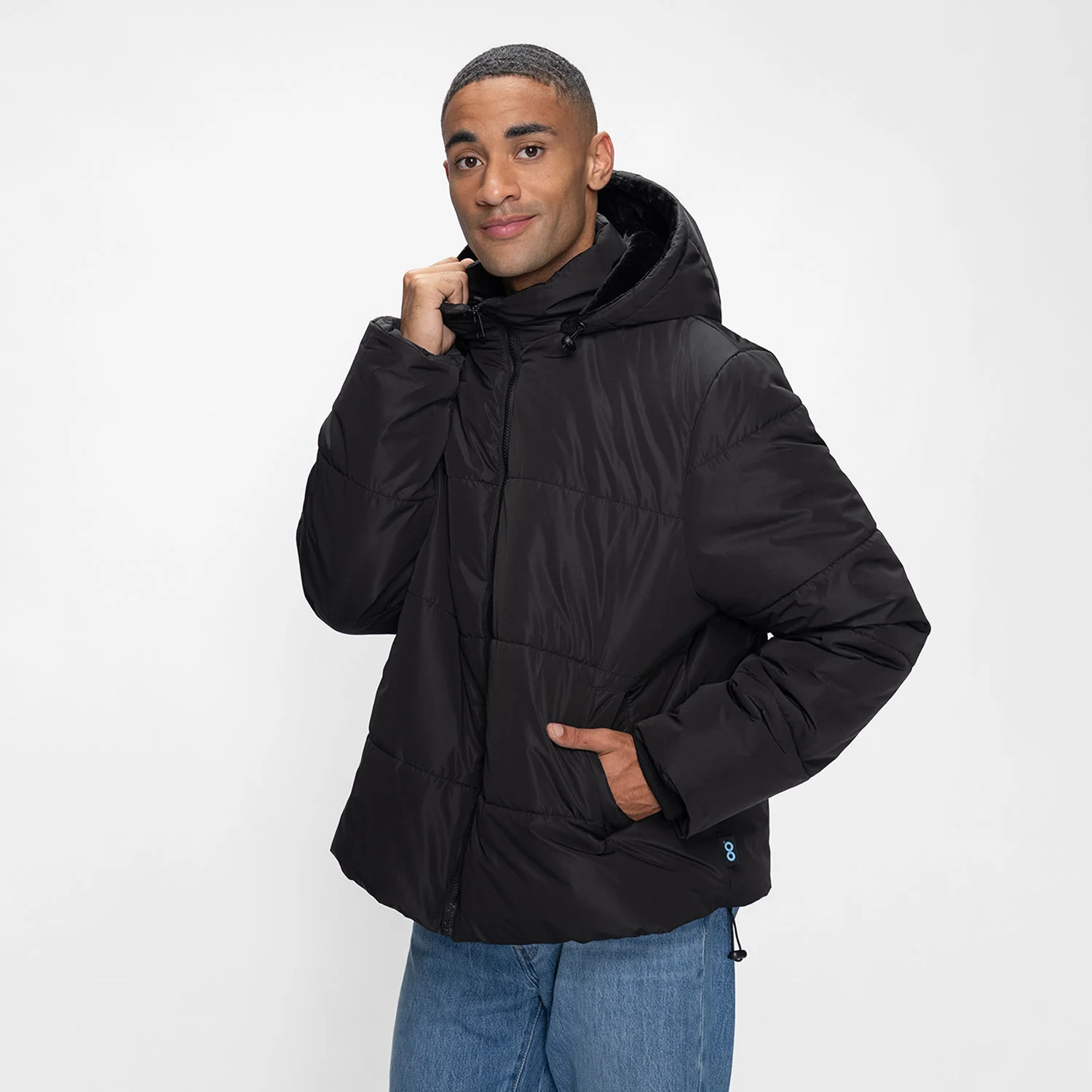 1444-black-black-2.webp Black / Black