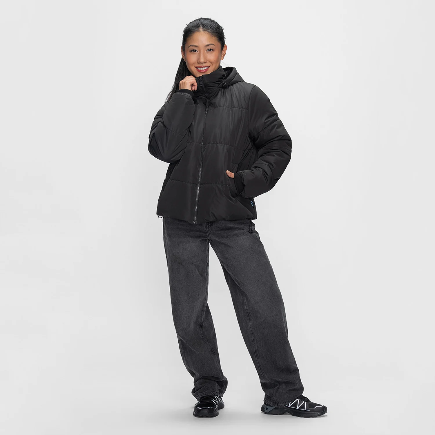 1444-black-black-4.webp Black / Black