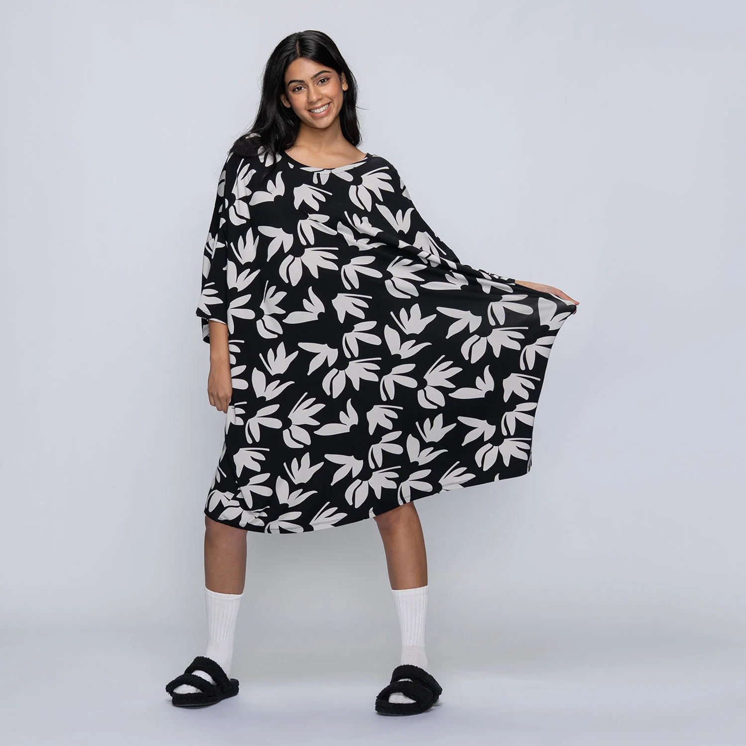 1459-black-floral-5.webp Black Floral