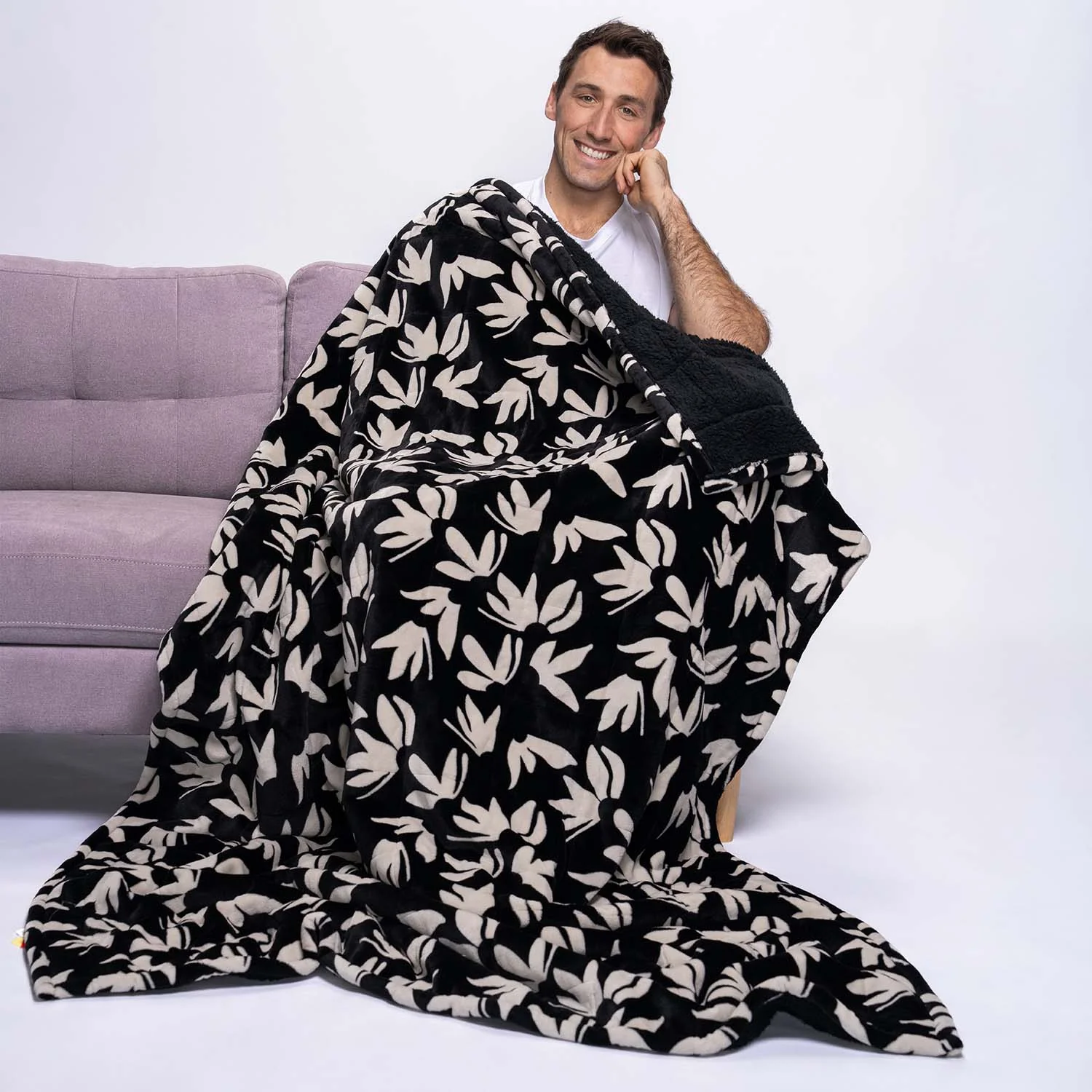 1518-black-floral-2.webp Black Floral