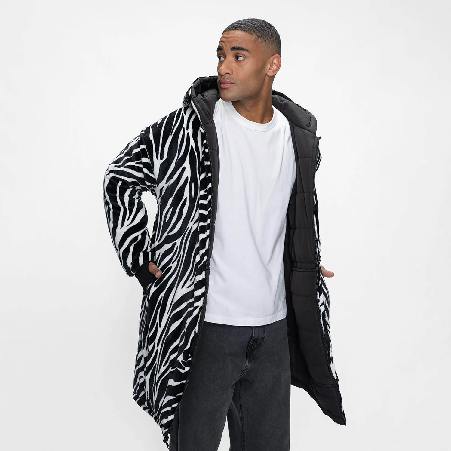 1585-black-zebra-2.webp Black / Zebra