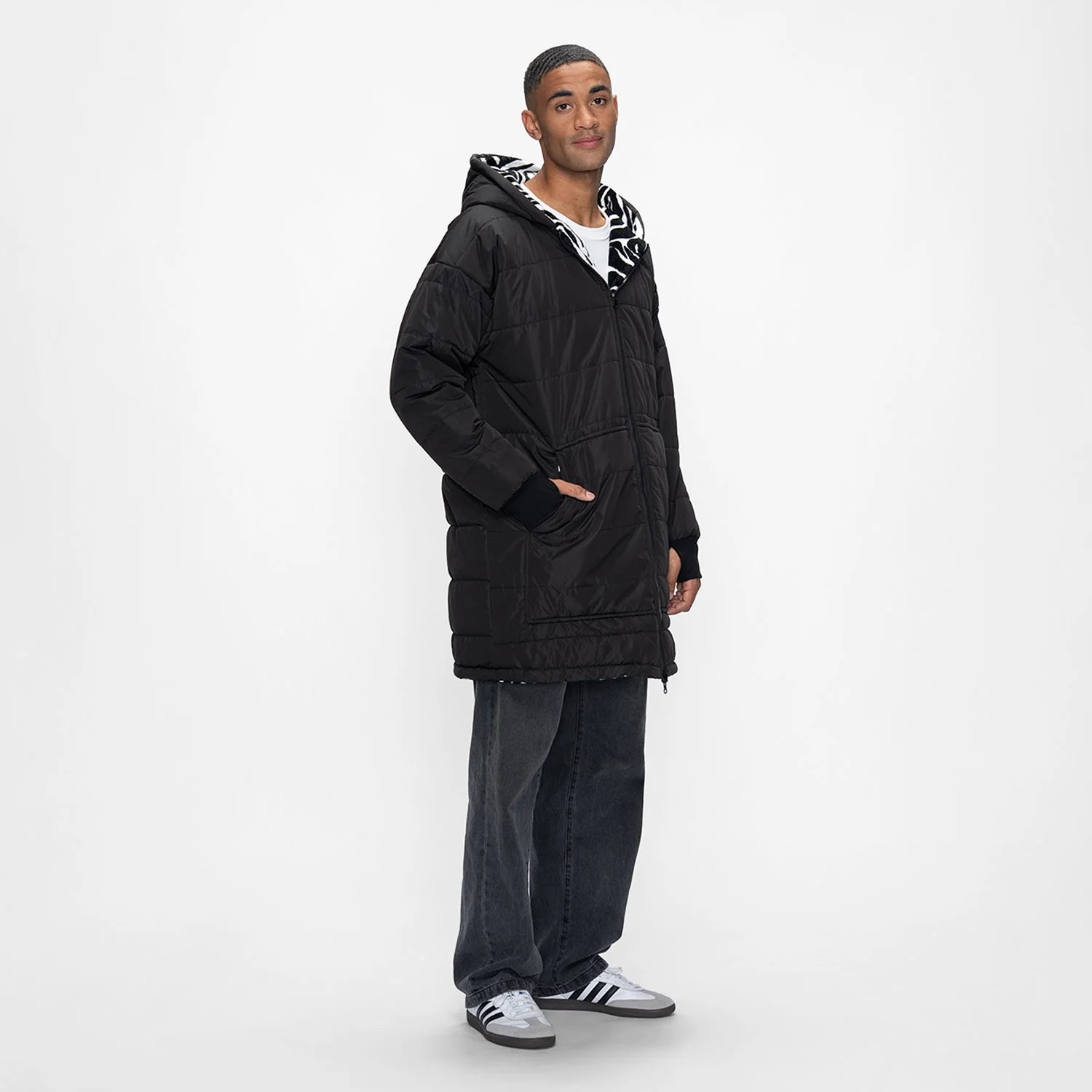 1585-black-zebra-4.webp Black / Zebra