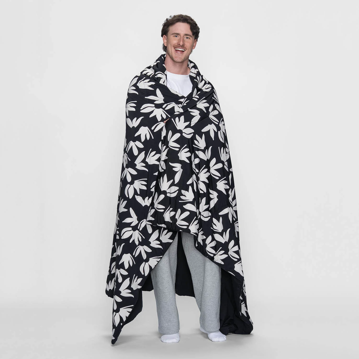 1659-black-floral-3.webp Black Floral
