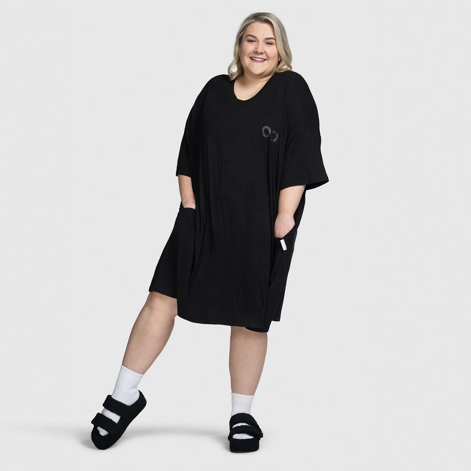 1695-all-black-5.webp All Black