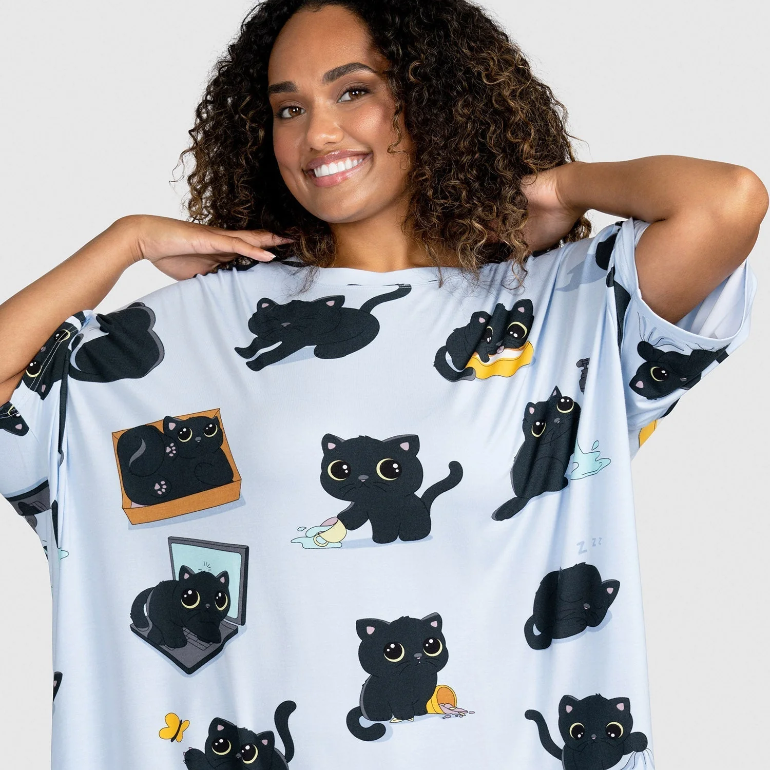 510-black-cat-2.webp Black Cat