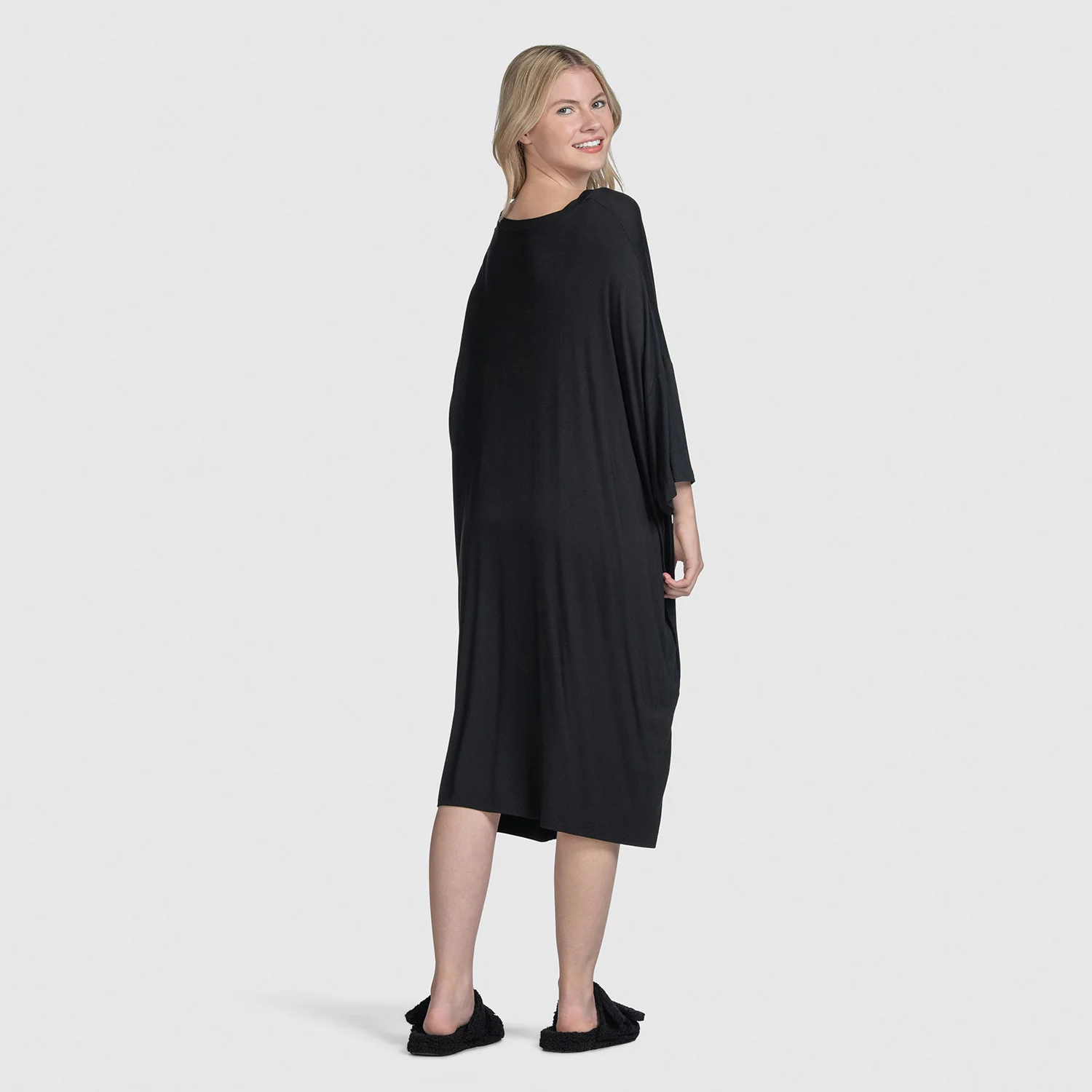 517-black-button-up-5.webp Black Button-Up