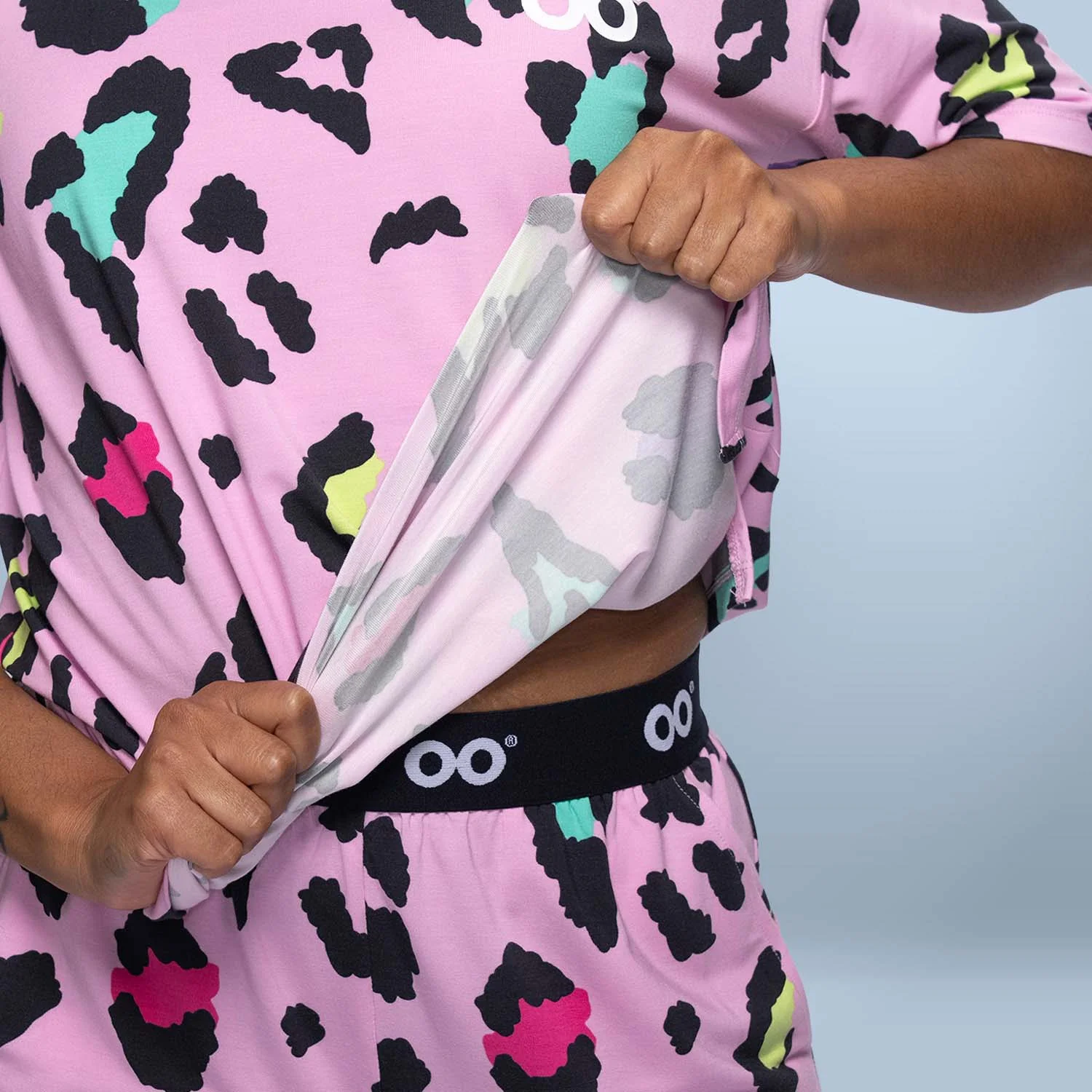850-pink-leopard-6.webp Pink Leopard