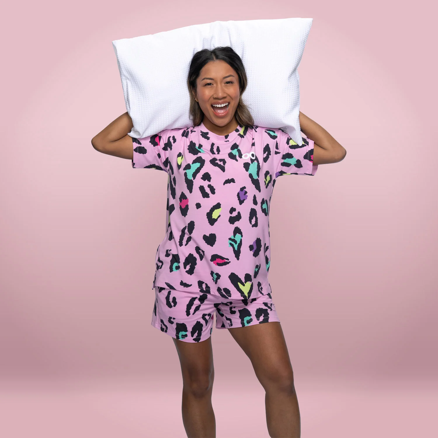 864-pink-leopard-3.webp Pink Leopard