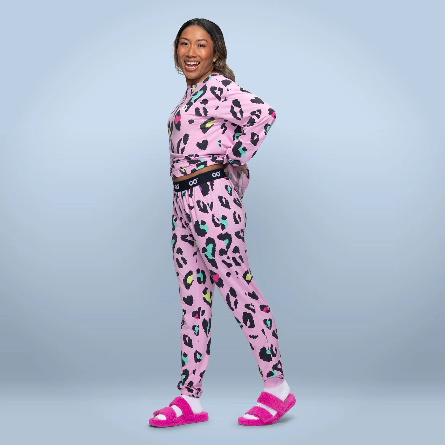 913-pink-leopard-4.webp Pink Leopard