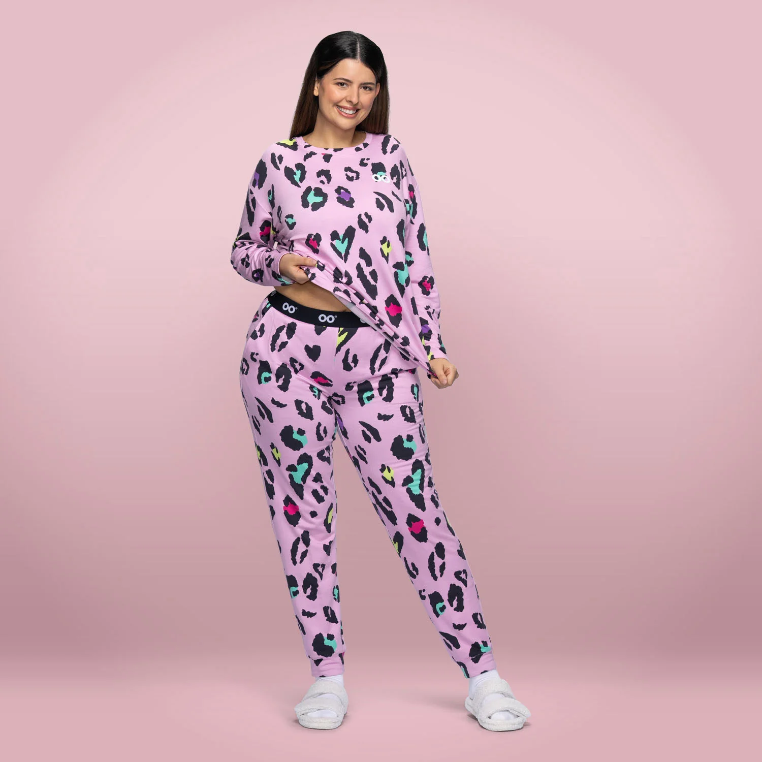 920-pink-leopard-4.webp Pink Leopard