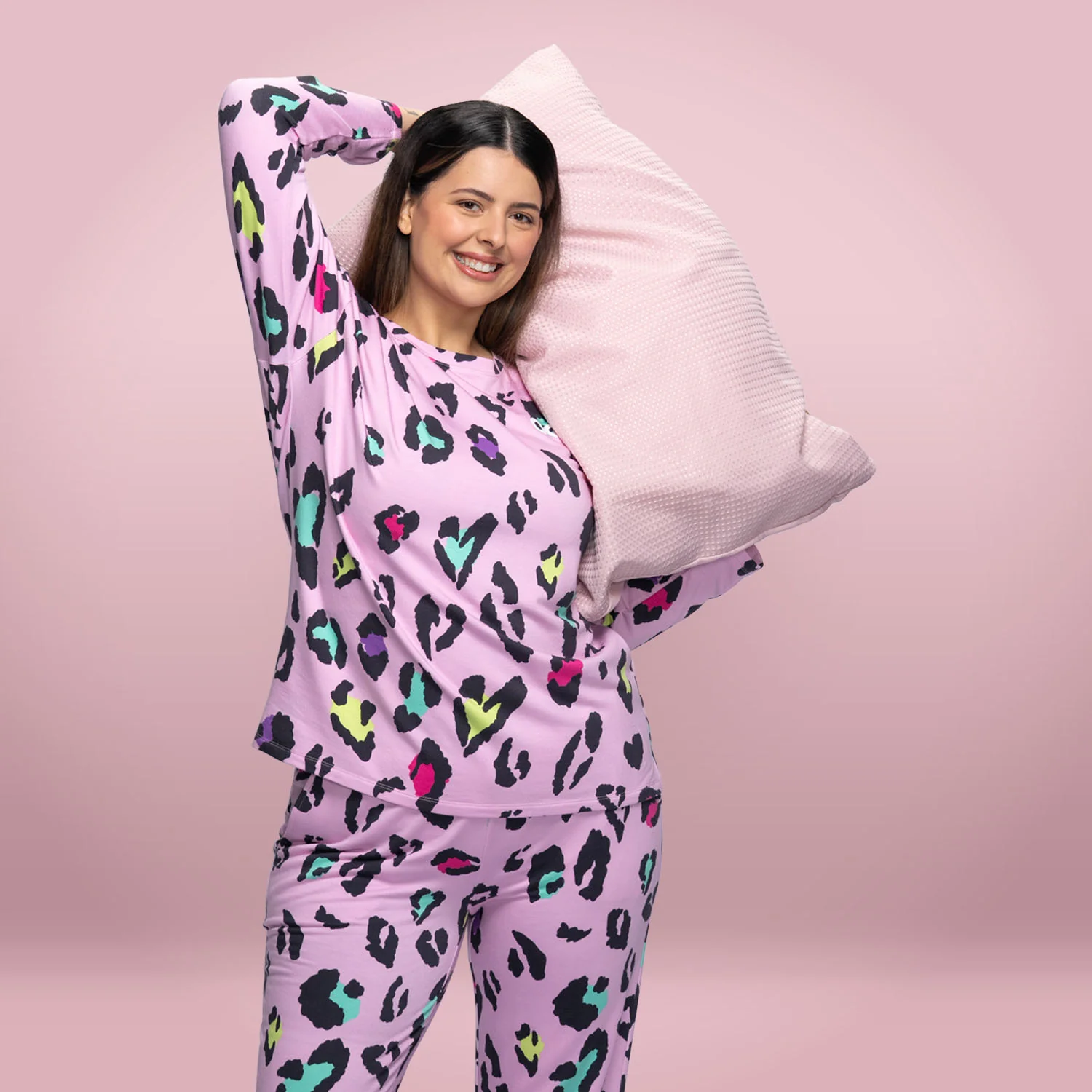 955-pink-leopard-3.webp Pink Leopard
